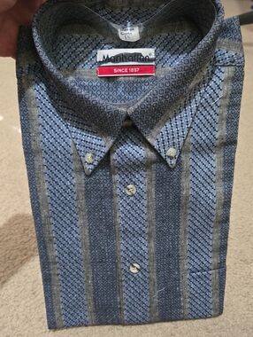Manhattan Short-Sleeve Button Down Casual Shirt in Blue
